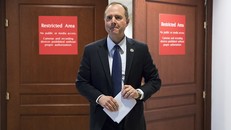 Ông Trump yêu cầu Chủ tịch Ủy ban Tình báo Hạ viện từ chức