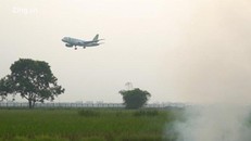 Khói đốt rơm rạ uy hiếp sân bay Nội Bài