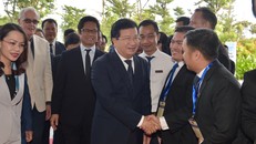 Phó Thủ tướng Trịnh Đình Dũng tới dự Diễn đàn Doanh nhân Việt Nam 2019. Ảnh: VGP/Nhật Bắc