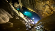 Hang động nào ở nước ta lớn nhất thế giới?