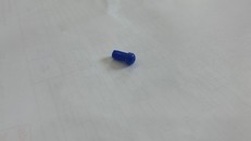 Nghịch dại nhét đuôi bút bi vào lỗ mũi, bé trai phải cấp cứu