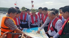 Vụ chìm tàu trên sông Lòng Tàu: Tập trung hút khẩn cấp 150 tấn dầu ra khỏi tàu