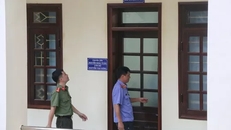 Gian lận thi cử Hòa Bình: Nâng điểm thi cho 2 thí sinh, được 'cảm ơn' 300 triệu đồng