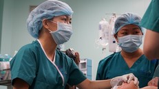 Những hình ảnh đầu tiên về ca đại phẫu tách rời cặp song sinh phức tạp nhất Việt Nam