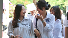 Gần 89.000 thí sinh Hà Nội vừa hoàn thành bài thi môn Ngữ văn - Ảnh: VTC New