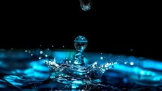 Bài học từ một chai nước khiến nhiều người tỉnh ngộ: Con người trải qua bao nhiêu cay đắng, nhận được bấy nhiêu hạnh phúc về sau