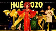 Áo dài Huế đang được xây dựng hồ sơ vinh danh là Di sản Văn hóa - Ảnh: Phụ nữ Việt Nam