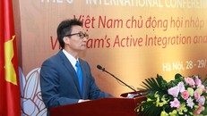Phó Thủ tướng Vũ Đức Đam: Việt Nam học cần quan tâm nhiều hơn đến các vấn đề xã hội, đặc biệt trong bối cảnh dịch bệnh và hậu dịch bệnh, không gian mạng và các yếu tố an ninh phi truyền thống ngày càng hiện hữu. Ảnh: VGP/Đình Nam