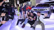 Dàn sao đình đám khen không ngớt bộ đôi VF e35, VF e36 của VinFast