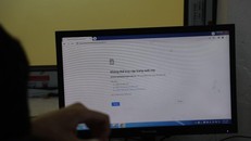 Thí sinh không thể truy cập do bị nghẽn mang lúc đầu giờ mở cổng đăng ký dự thi tốt nghiệp THPT trực tuyến. Ảnh: Lê Phú.