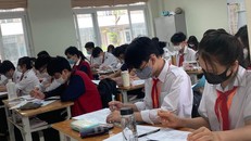 Học sinh lớp 9, Trường THCS Mỹ Đình 1 trong giờ ôn tập. Ảnh: Lê Vân