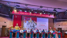 Khai mạc triển lãm “Những tấm gương bình dị mà cao quý” và “Tuổi trẻ - Mùa xuân đất nước”.
