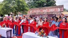 Triển lãm 'Hóa thạch - Hành trình khám phá nguồn gốc sự sống trên Trái Đất' tại Festival Huế 2022