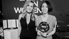 Mai Vũ (phải) nhận giải thưởng Light on Women tại Cannes nhờ nỗ lực được thể hiện qua tác phẩm tranh cử giải La Cinef 'Giấc mơ gỏi cuốn.' (Ảnh: L'Oréal Paris)