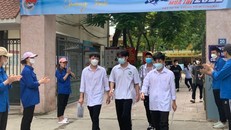 Thí sinh tham dự kỳ thi tốt nghiệp THPT 2022. Ảnh: LV