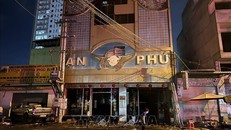 Hiện trường vụ cháy quán Karaoke tại Bình Dương sau khi lực lượng cứu hộ cứu nạn hoàn thành nhiệm vụ đã rút lui. Ảnh: Chí Tưởng/TTXVN