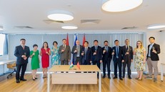 Đại diện Đại sứ quán Hungary chứng kiến lễ ký kết giữa hai tập đoàn