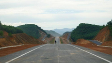 Đề nghị gia hạn hoàn thành cao tốc Cam Lộ - La Sơn vào tháng 11