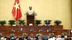 Phó Chủ tịch Quốc hội Trần Quang Phương điều hành phiên họp. Ảnh: Doãn Tấn/TTXVN