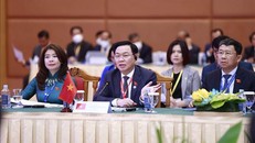 Chủ tịch Quốc hội Vương Đình Huệ phát biểu. Ảnh: Doãn Tấn/TTXVN