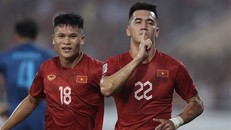 Tiền đạo Tiến Linh (số 22) là một trong bốn cái tên của đội tuyển Việt Nam xuất hiện trong đội hình tiêu biểu của AFF Cup 2022. (Ảnh: Hoàng Linh/TTXVN)