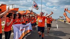 Tập đoàn FPT công bố Giải chạy “FPT 35 năm - Dấu chân hạnh phúc” - hoạt động quy mô lớn nhất năm, dự kiến thu hút 135.000 vận động viên tham gia, qua đó gắn kết những tấm lòng nhân ái, cùng gây quỹ từ thiện. Hoạt động nằm trong chuỗi sự kiện Ngày FPT Vì cộng đồng 13/3 và hướng đến kỷ niệm 35 năm thành lập Tập đoàn.