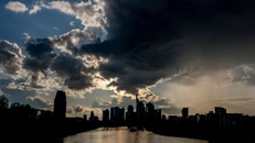 Nền kinh tế phụ thuộc vào năng lượng của Đức đã sa sút kể từ khi mất nguồn dầu mỏ và khí đốt giá rẻ của Nga. Trong ảnh là quang cảnh thành phố Frankfurt - Nguồn: AP