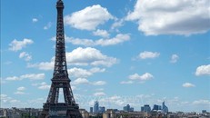Tháp Eiffel ở thủ đô Paris, Pháp. Ảnh: AFP/TTXVN