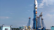 Tên lửa đẩy Soyuz 2.1b mang theo tàu thăm dò Mặt Trăng Luna-25 đặt trên bệ phóng tại sân bay vũ trụ Vostochny, Nga, ngày 8/8/2023. Ảnh: AFP/TTXVN