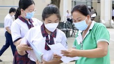 Thí sinh dự thi tốt nghiệp trung học phổ thông. (Ảnh: Hồng Giang/TTXVN)