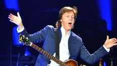 Huyền thoại âm nhạc Paul McCartney trở lại biểu diễn tại Argentina. Ảnh: Getty Images