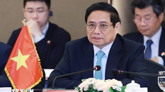 Thủ tướng Phạm Minh Chính phát biểu tại cuộc Tọa đàm với lãnh đạo một số tập đoàn lớn của Hàn Quốc. (Ảnh: Dương Giang/TTXVN)