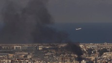 Các hãng hàng không xoay sở ra sao giữa làn không kích dữ dội ở Trung Đông?