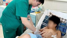 Cậu bé có nghị lực phi thường sau tai nạn bỏng nặng