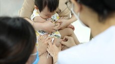Hà Nội: Số ca mắc sởi tăng, nhiều trẻ phải thở máy