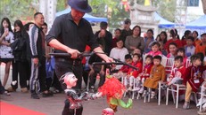 Đưa múa rối và chèo đến gần hơn với khán giả