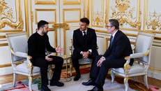 Khi hai cường quốc hạt nhân châu Âu tăng tốc hỗ trợ Ukraine