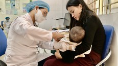 Hà Nội phấn đấu 95% trẻ được tiêm 1 mũi vaccine phòng bệnh sởi