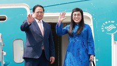 Thủ tướng Phạm Minh Chính và Phu nhân Lê Thị Bích Trân rời Thủ đô Hà Nội, lên đường tham dự Hội nghị Thượng đỉnh BRICS mở rộng năm 2025 tại Brazil. Ảnh: Dương Giang