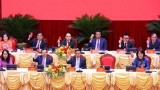 Các đại biểu biểu quyết thông qua Nghị quyết Đại hội Đảng bộ các cơ quan Đảng Trung ương lần thứ nhất, nhiệm kỳ 2025-2030. 