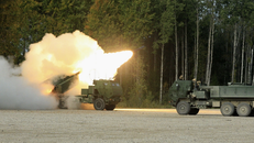 Bước chuyển chiến lược từ việc Mỹ cung cấp lượng vũ khí khổng lồ cho sườn phía Đông NATO