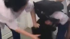 Tình trạng học sinh đánh hội đồng diễn ra ở nhiều địa phương, gây bức xúc trong xã hội. 