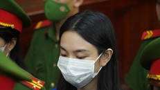 Bị cáo Nguyễn Thúc Thùy Tiên tại phiên tòa. 