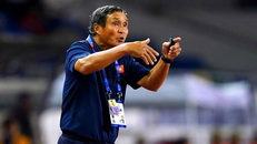 Huấn luyện viên Mai Đức Chung tiếp tục dẫn dắt đội tuyển nữ Việt Nam.