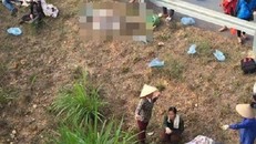 Xe khách tông nhau trên cao tốc Nội Bài - Lào Cai do nổ lốp