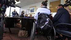 Nạn nhân gốc Việt bị cảnh sát bắn được bồi thường 11,3 triệu USD