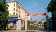 Cách chức Hiệu trưởng tự ý cấp bằng cho học viên