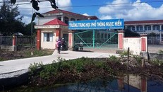 Giá 'chát' cho những thầy giáo gạ tình nữ sinh