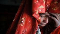 Chồng tuyên bố cưới tôi vì trót mang bầu chứ chẳng yêu thương gì