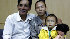 Thương Tín chưa làm hôn thú với vợ kém 30 tuổi